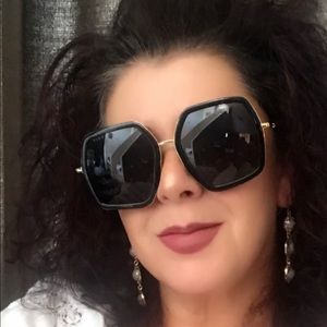 Meet your Posher, Debra